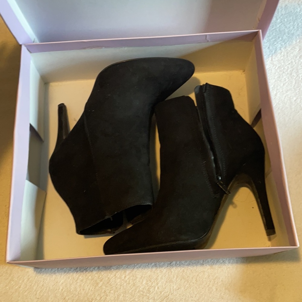 New in box Madden girl heels